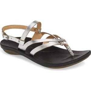 OluKai U'i Ko'O Summer Sandals | Silver